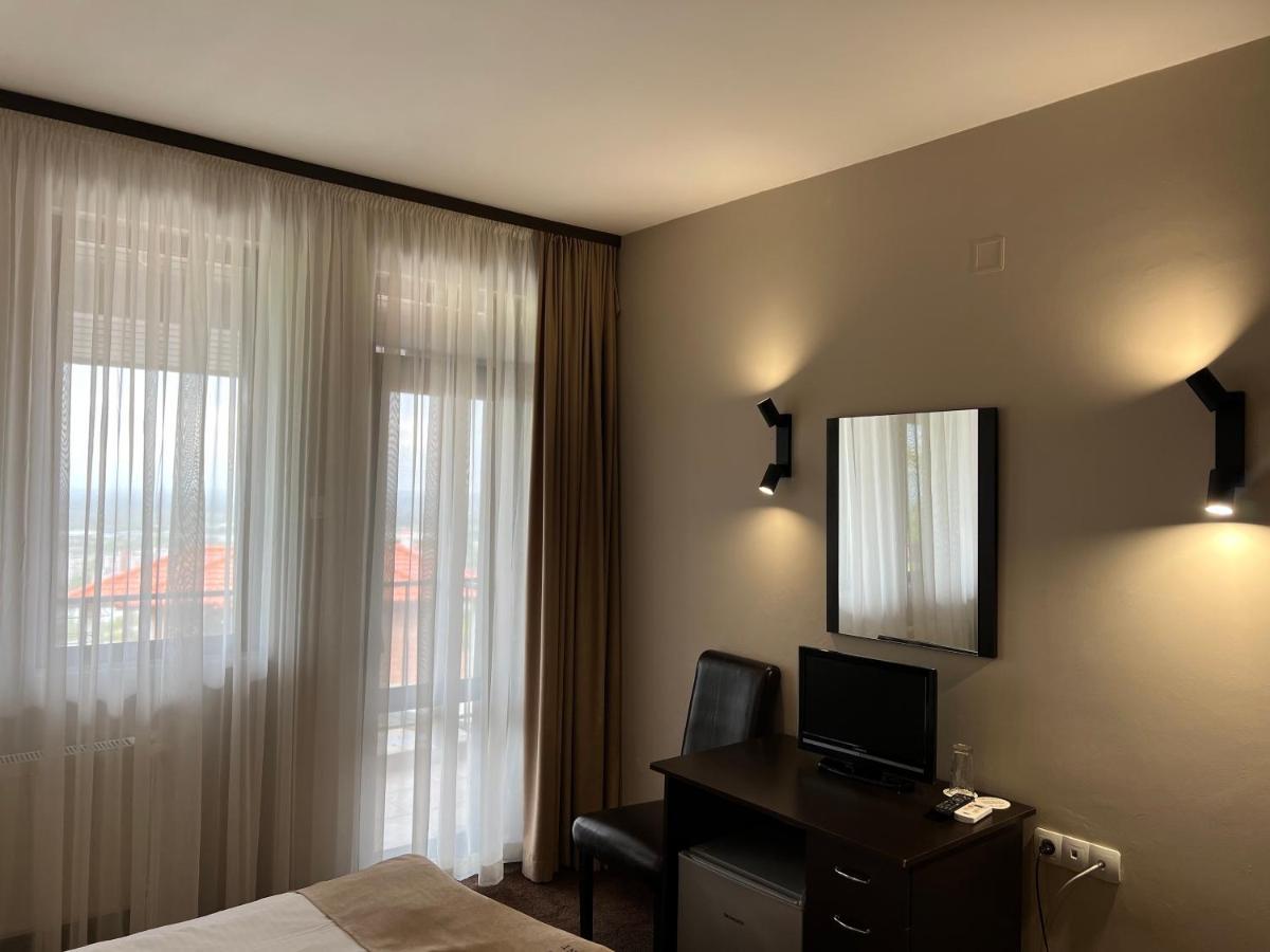 Chiflika Family Hotel アセノヴグラト エクステリア 写真